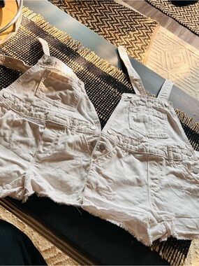 Off White cream GAPDenim Kids Overall Shorts